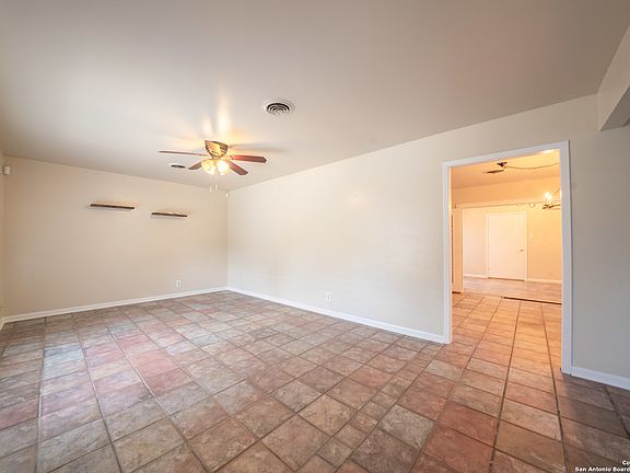 5th image of 119 FANTASIA ST
