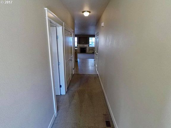 2nd image of 5934 NE 48th St