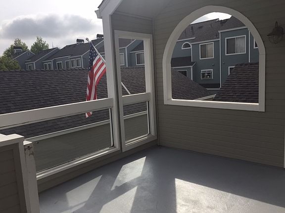 3rd image of 751 Portwalk Pl