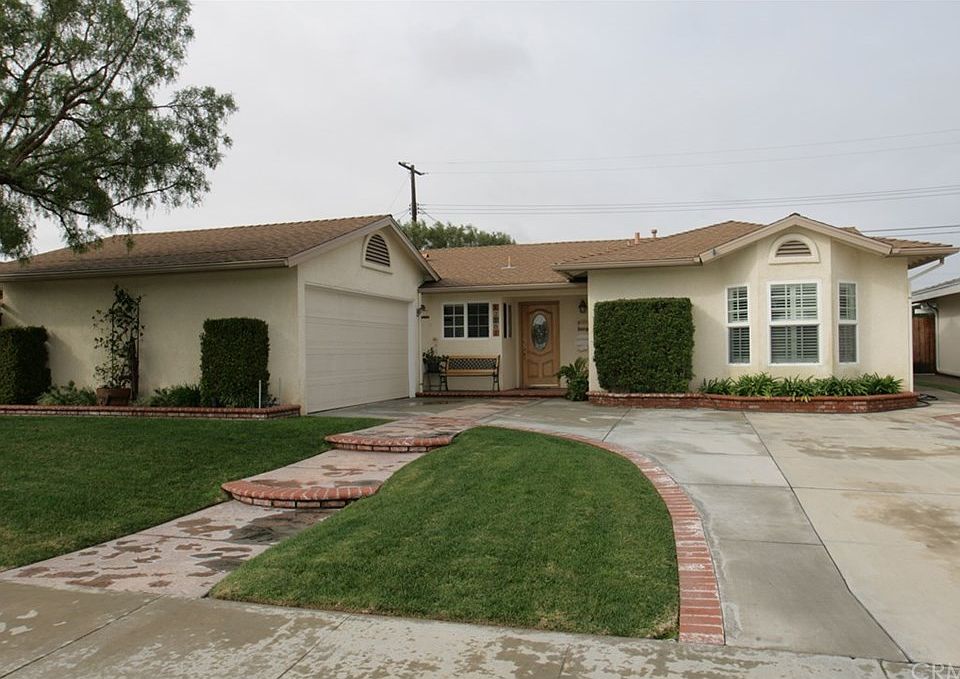 1st image of 12181 Amethyst Cir