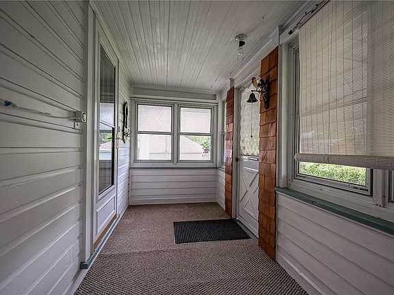 3rd image of 412 Old Zelienople Rd