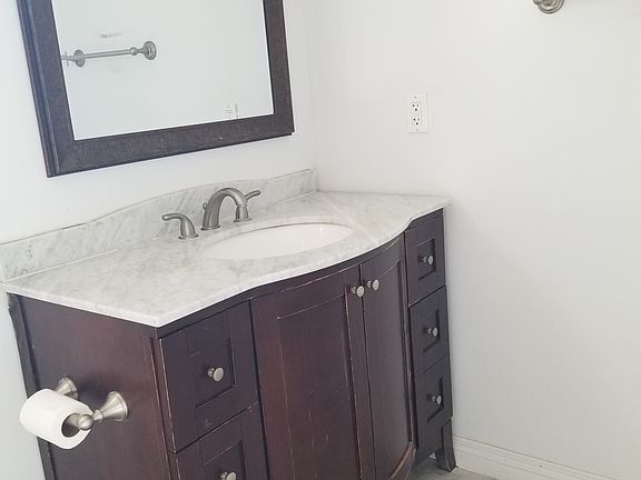4th image of 301 S Arroyo Dr APT 1