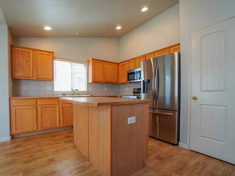 1445 W Silver Salmon Dr — Photo 16