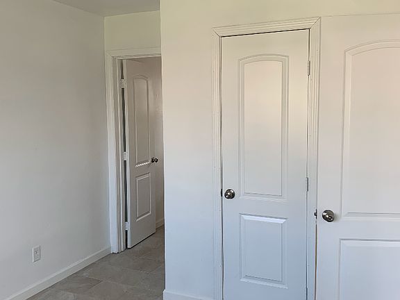 3rd image of 9716 Primrose Ave APT C