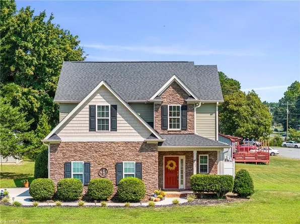 4005 Mackenzie Dr, Haw River, NC 27258