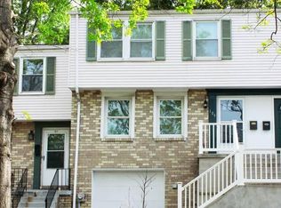 109 Hunting Creek Rd, Canonsburg, PA 15317