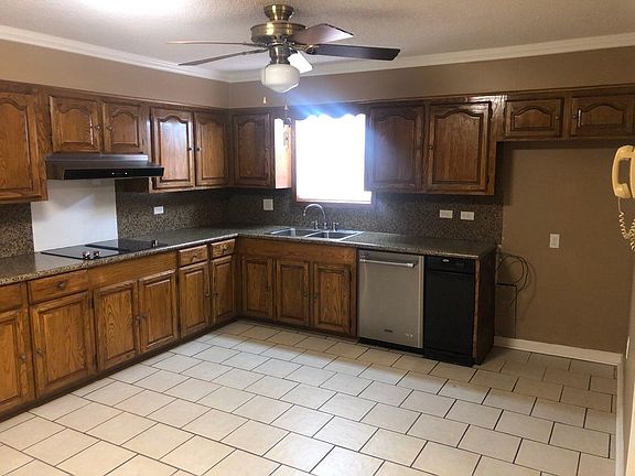 5th image of 2809 Curtis Dr