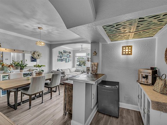 2nd image of 401 NE 16th Avenue #4