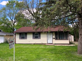 1504 Holly Hill Dr, Champaign, IL 61821