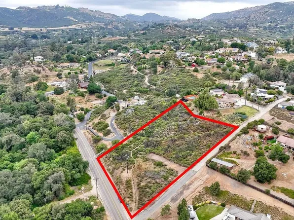 25183 Jesmond Dene Rd, Escondido, CA 92026