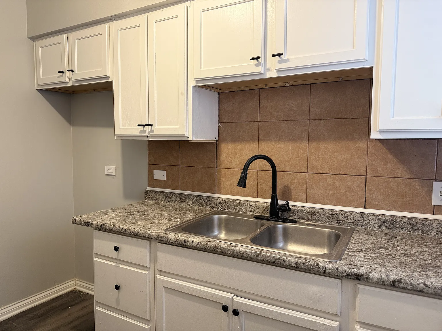 7822-7824 S South Shore Drive - 7822-1D — Photo 1