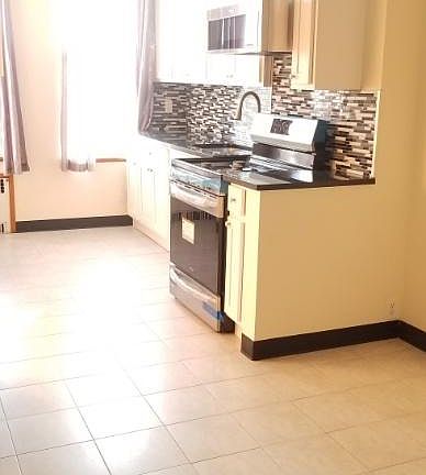 2nd image of 416 Woodward Ave APT 3R