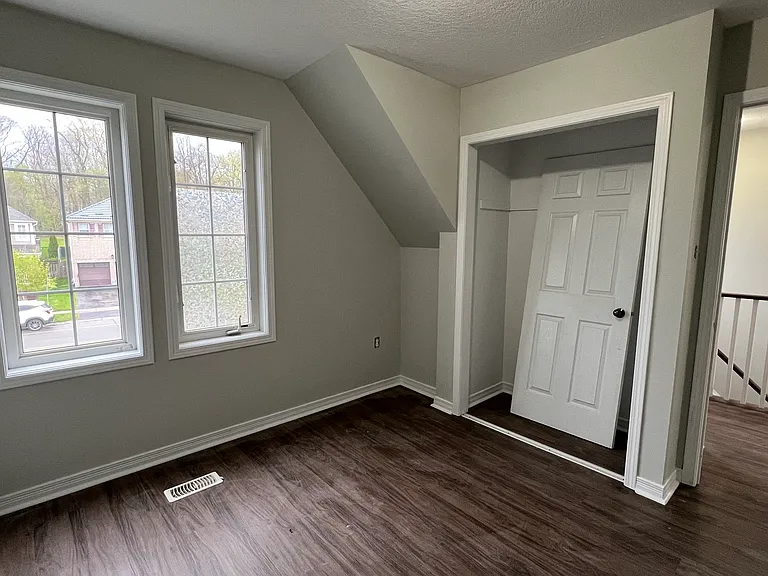 236 Blackburn Dr — Photo 12