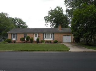 168 Beechmont Dr, Newport News, VA 23608
