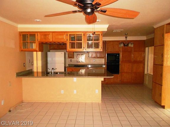 5th image of 915 Red Hollow Dr