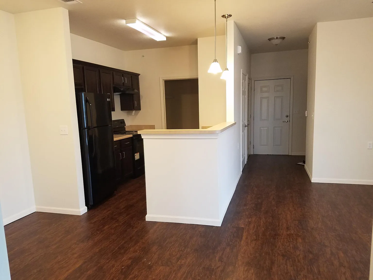 3 bed, 1106 sqft, $870 — Photo 2
