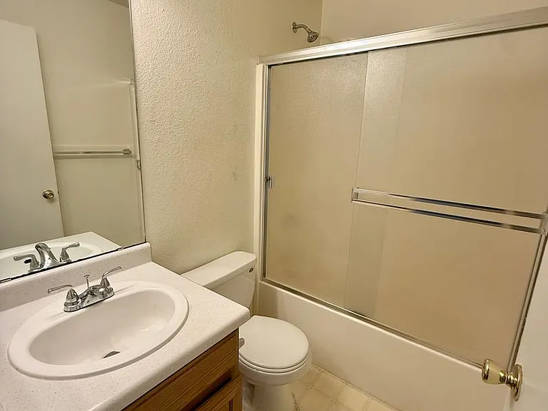 4848 Basswood Dr — Photo 17