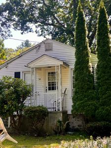 34 Lakeview Avenue, Cheshire, CT, 06410