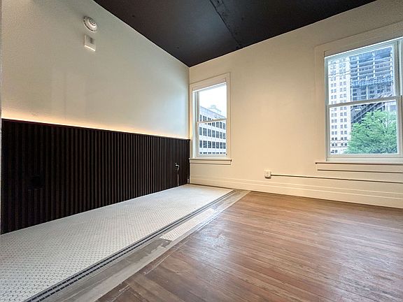 3rd image of 405 N Saint Marys St #902