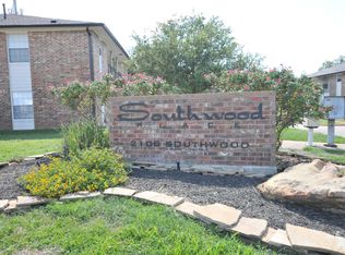 2100 Southwood Dr APT 13, College Station, TX 77840