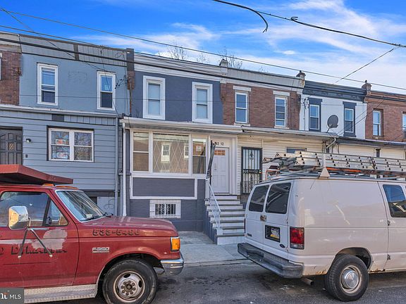 2nd image of 6212 Dickens Ave