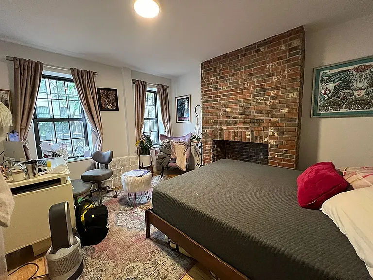 214 Van Buren St #1 — Photo 10