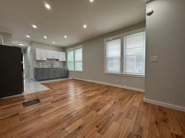 365 Howard Ave #R2, New Haven, CT 06519