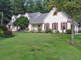 1658 Carriage House Dr, Mogadore, OH 44260