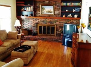 11760 Parkshire Dr, Saint Louis, MO 63126