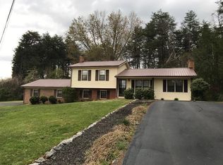 440 Grand Lake Dr, Ridgeway, VA 24148