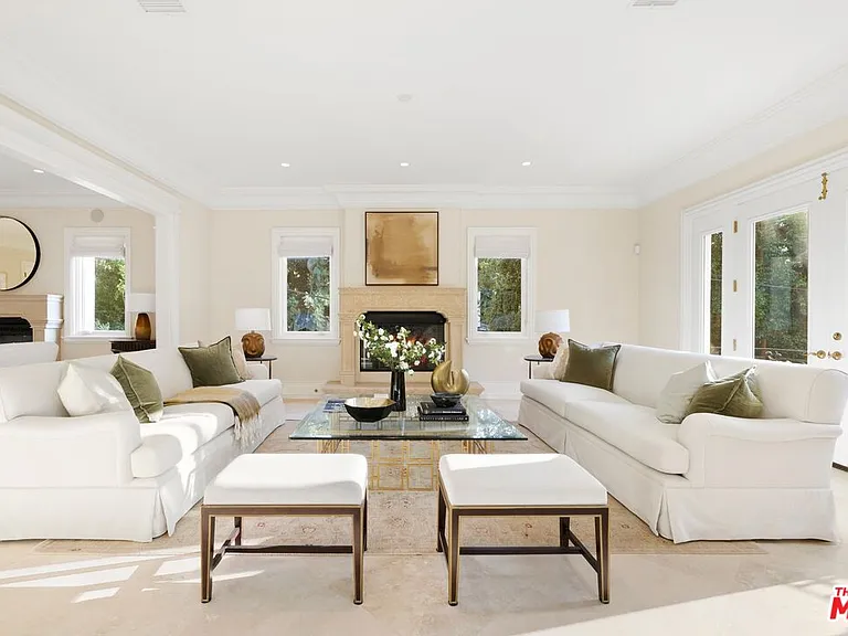 1350 Benedict Canyon Dr — Photo 3