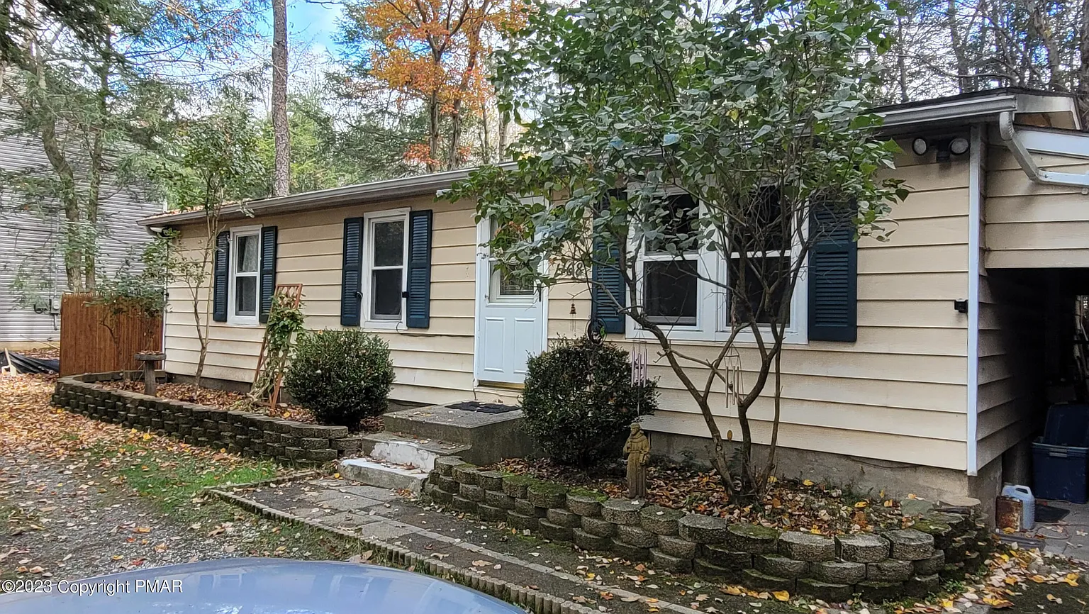 1168 Thunder Dr photo 1