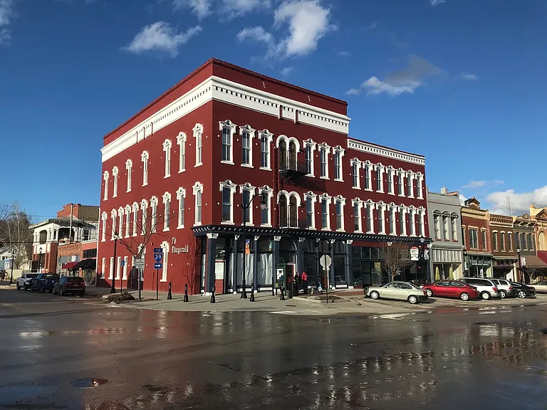 Fitzgerald — Photo 10