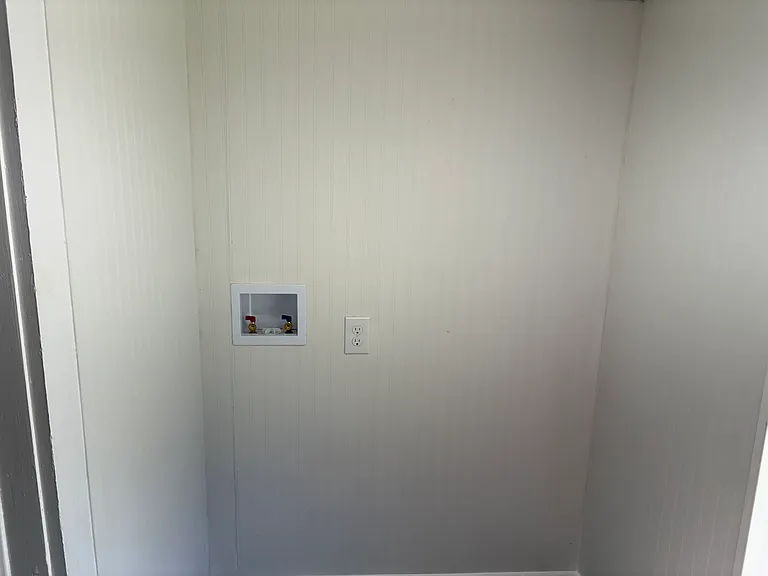 Washer & Dryer connections