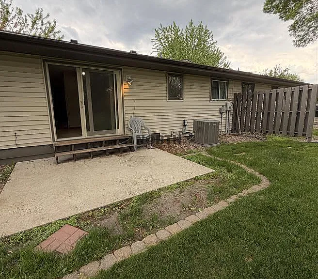1210 Bridgeport Ln NW — Photo 24