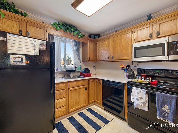 2nd image of 3316 Devonwood Hls NE APT C