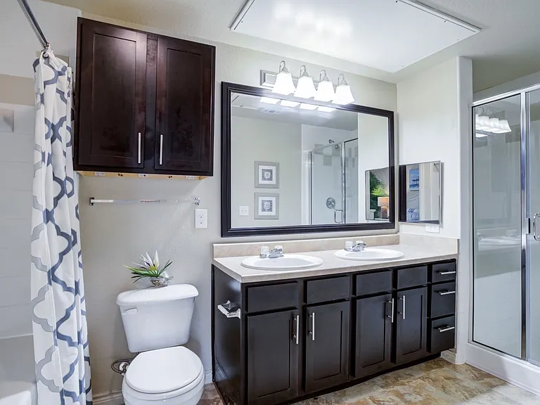 Bay Vista Apartments — Photo 19
