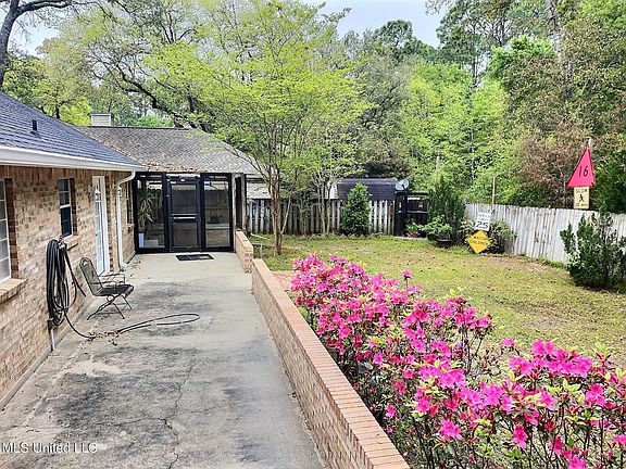 3rd image of 1816 Burnt Oak Dr