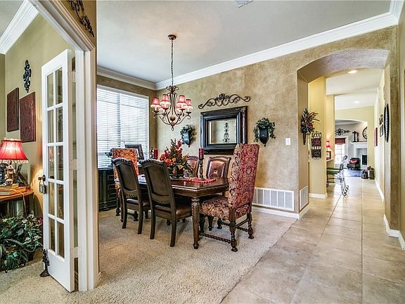 4th image of 311 Vernon Dr