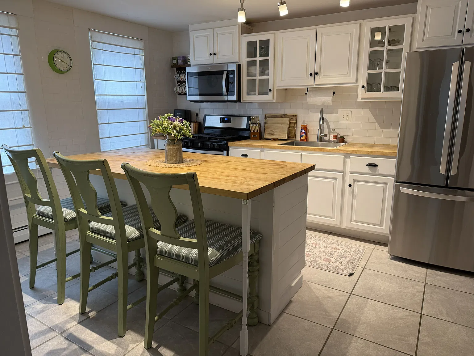 2 bed, 900 sqft, $2,500 — Photo 2