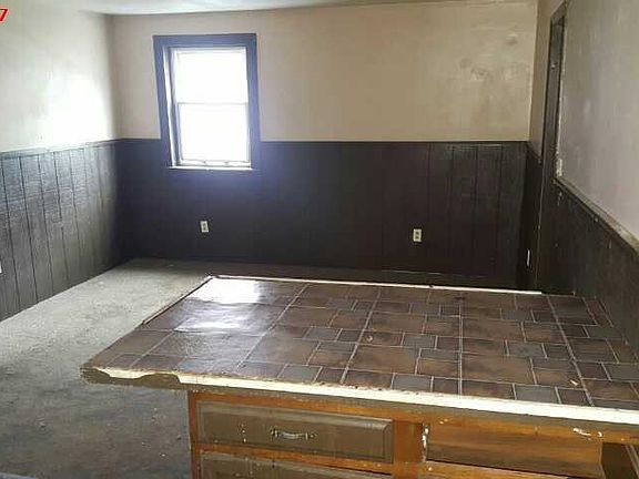 5th image of 119 Church St