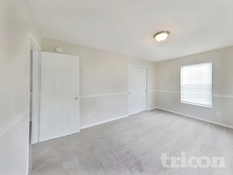 678 Runnymede Ct — Photo 11