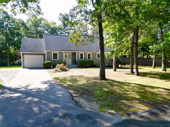 9 Megansett Dr Unit 9, Plymouth, MA 02360