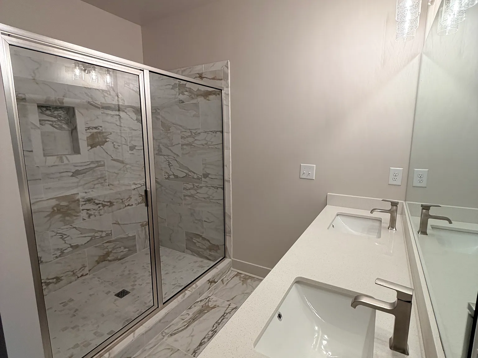 4 bed, 2.5 bath, 1909 sqft, $2,695 — Photo 3