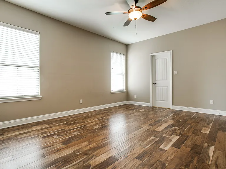 3141 Greene Ave — Photo 48