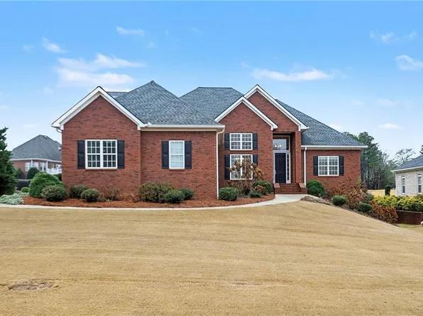 103 Champion Dr, Carrollton, GA 30116