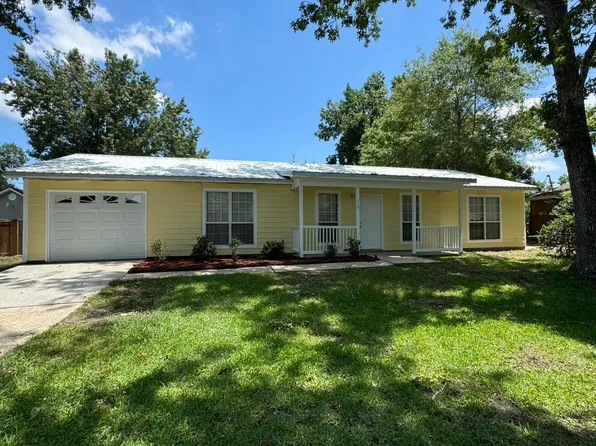 114 Shore Dr, Long Beach, MS 39560