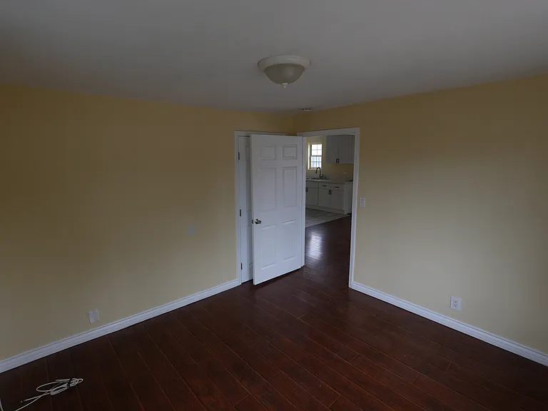 10727 Gorman Ave #10727 — Photo 9
