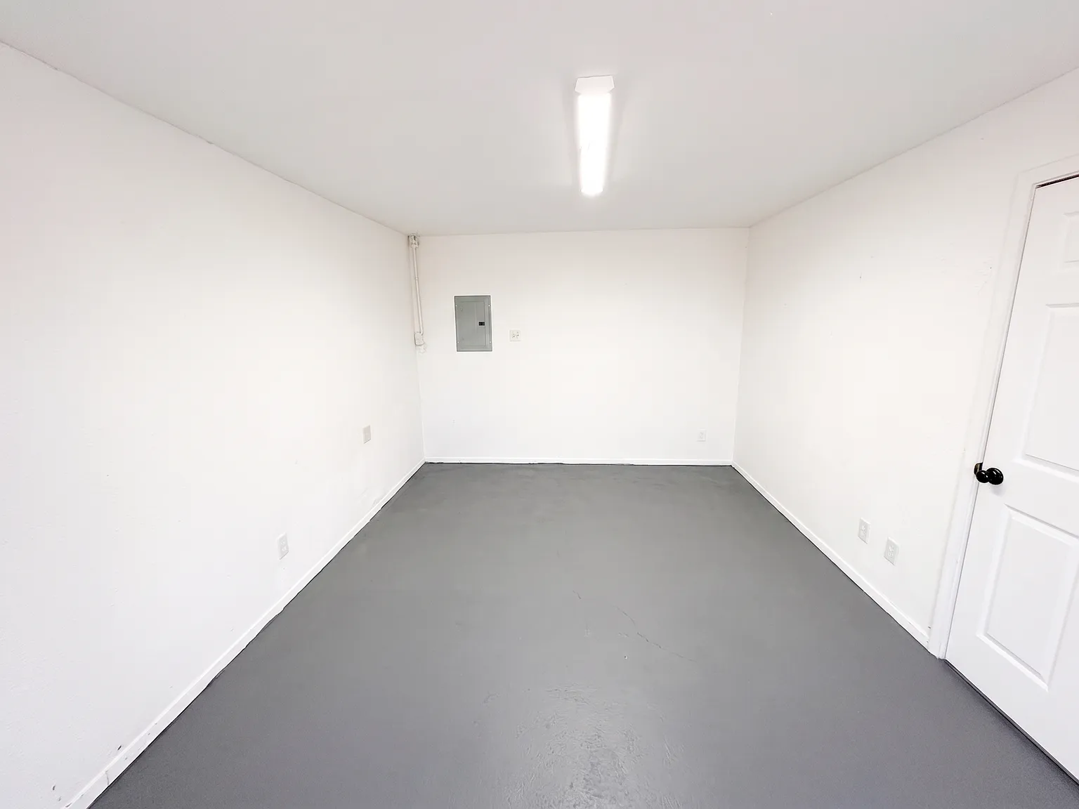 1419 Fleming Dr — Photo 3