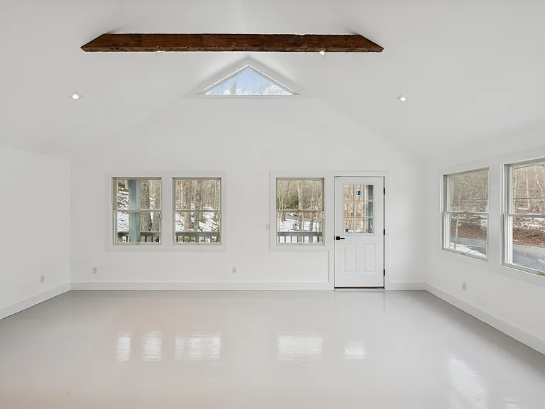 876A Millstone Rd — Photo 3